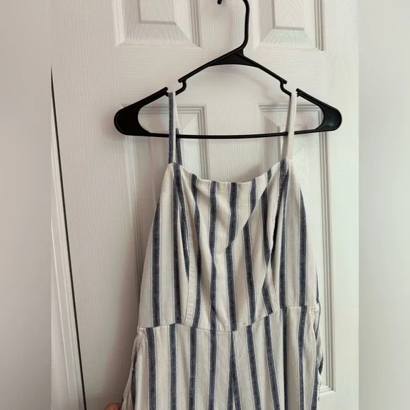 Old Navy Women’s Large Linen Blend Striped Jumpsuit White Blue Summer Spring - Picture 4 of 10